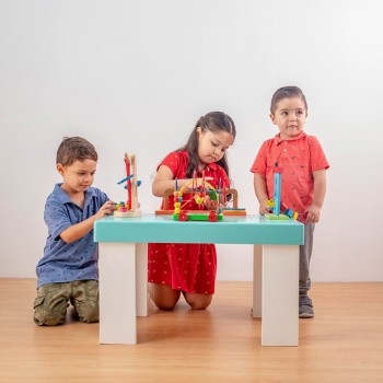Perchero infantil Montessori - Vestidor, ropero elaborado en madera para  disfraces