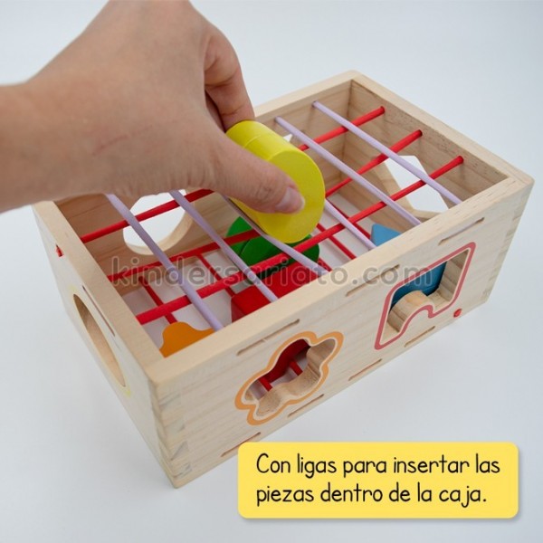 Andador Montessori con piezas y puzzles en madera