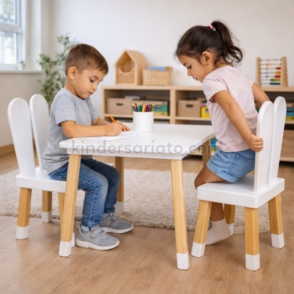 Mesa conejo + 2 Sillas (60 x 60 cm.) Blanca